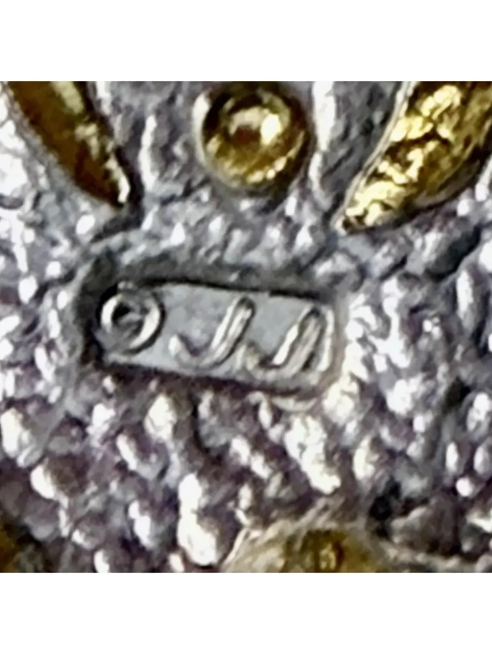 JJ Jonette smiling sun brooch pin